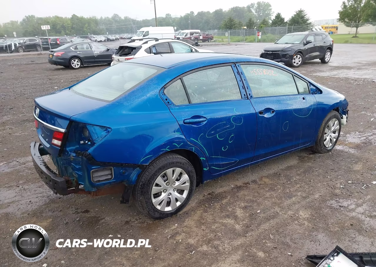 2013 Honda Civic Lx VIN:2HGFB2F5XDH566785 - 4