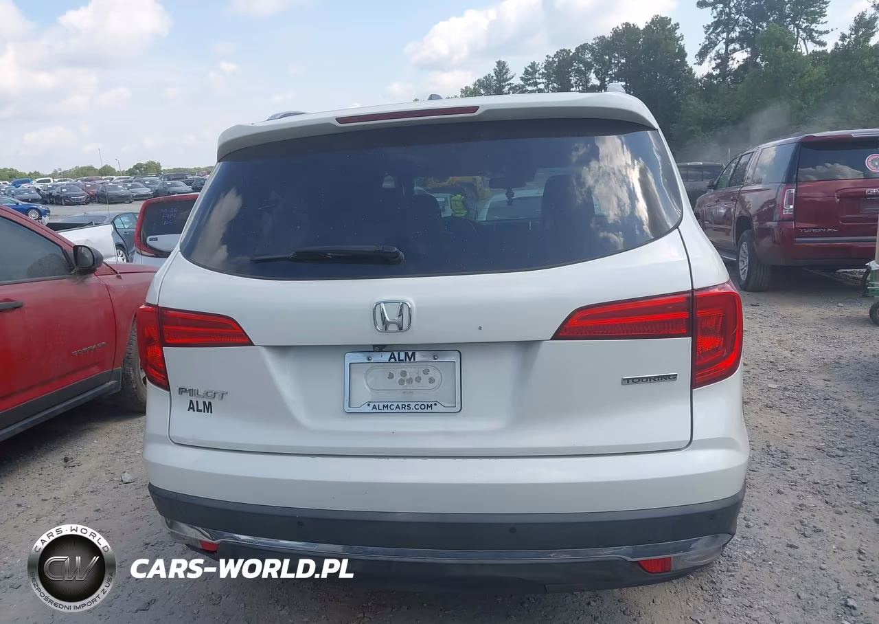 2016 Honda Pilot Touring VIN:5FNYF5H95GB013355 - 16