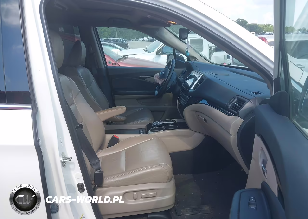 2016 Honda Pilot Touring VIN:5FNYF5H95GB013355 - 5