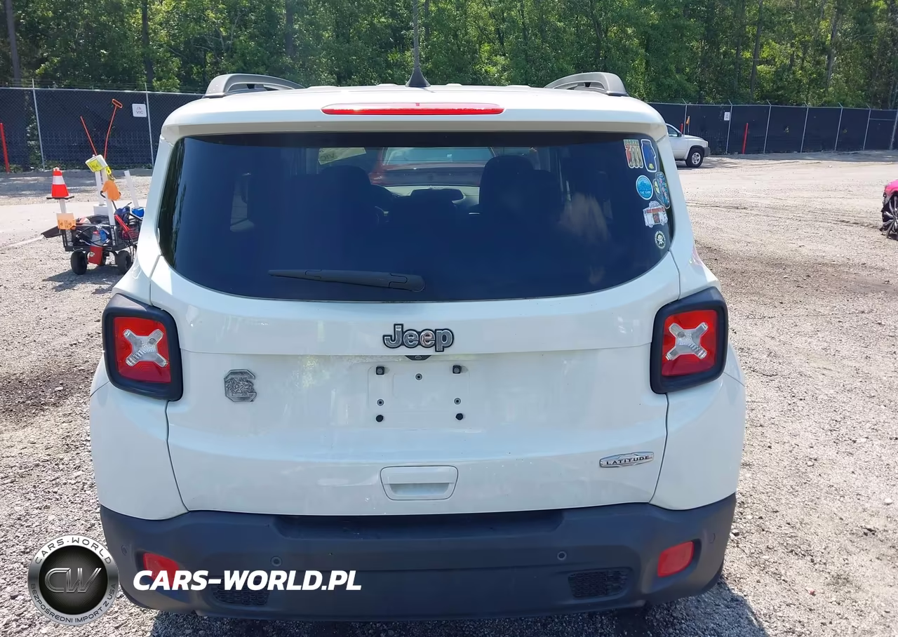 2018 Jeep Renegade Latitude Fwd VIN:ZACCJABB9JPG70575 - 17