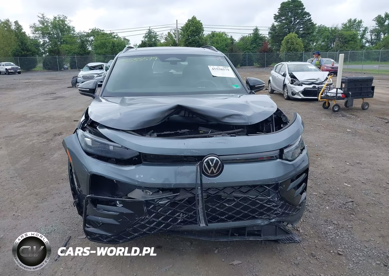 2025 Volkswagen Tiguan 2.0T Se R-Line Black VIN:3VVGR7RM1SM035411 - 12