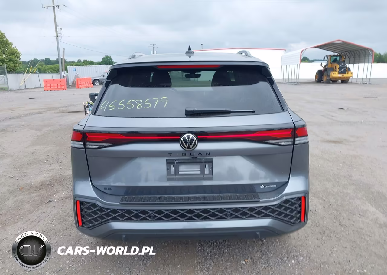2025 Volkswagen Tiguan 2.0T Se R-Line Black VIN:3VVGR7RM1SM035411 - 16