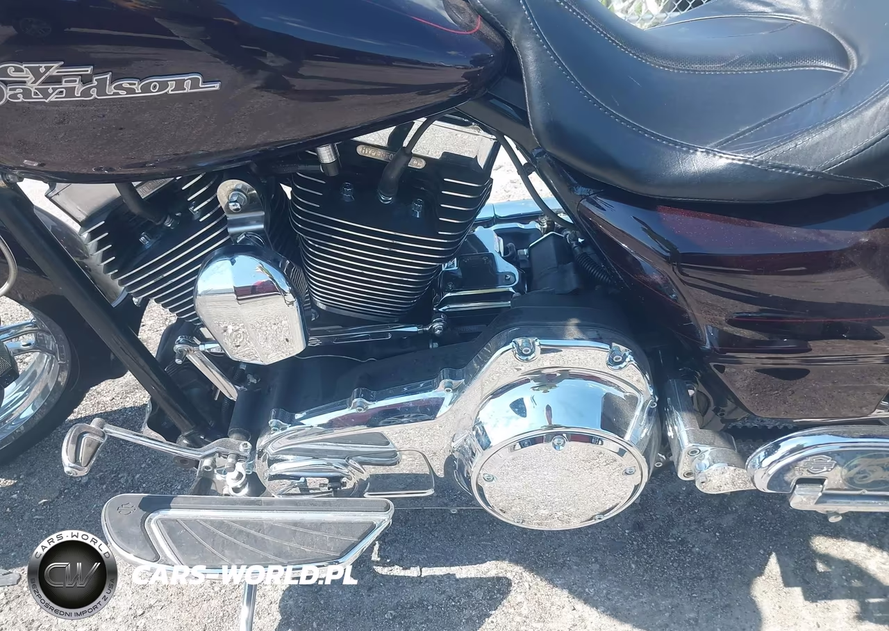 2014 Harley-Davidson Flhxs Street Glide Special VIN:1HD1KRM11EB676585 - 9