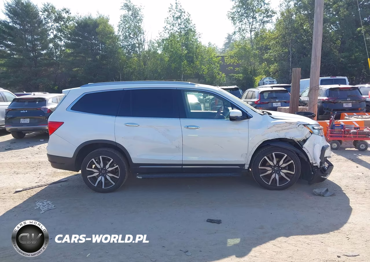 2019 Honda Pilot Touring VIN:5FNYF6H64KB034704 - 13