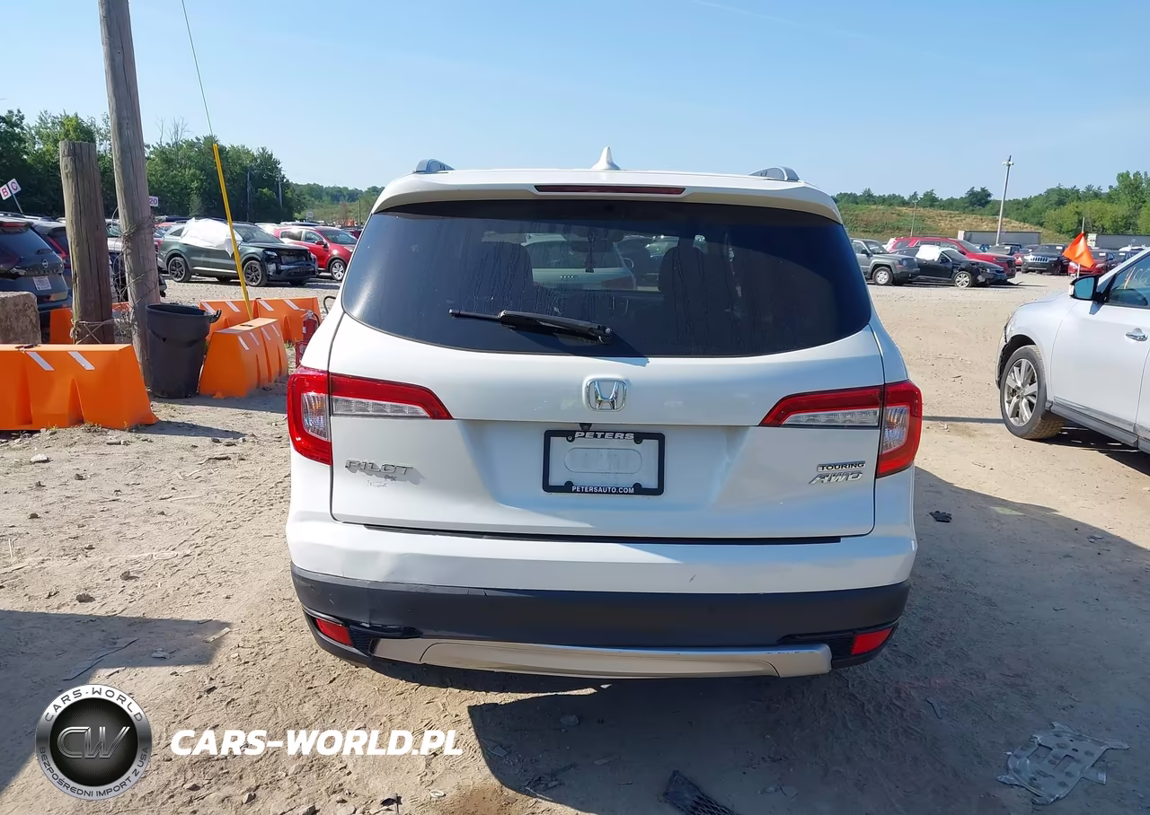 2019 Honda Pilot Touring VIN:5FNYF6H64KB034704 - 16