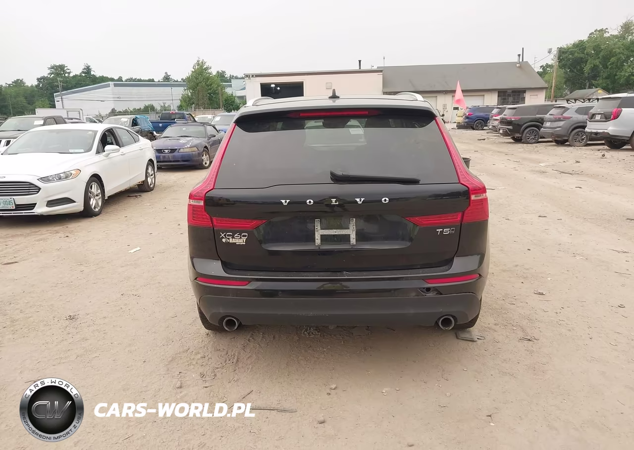 2021 Volvo Xc60 T5 Momentum VIN:YV4102RK0M1749396 - 17