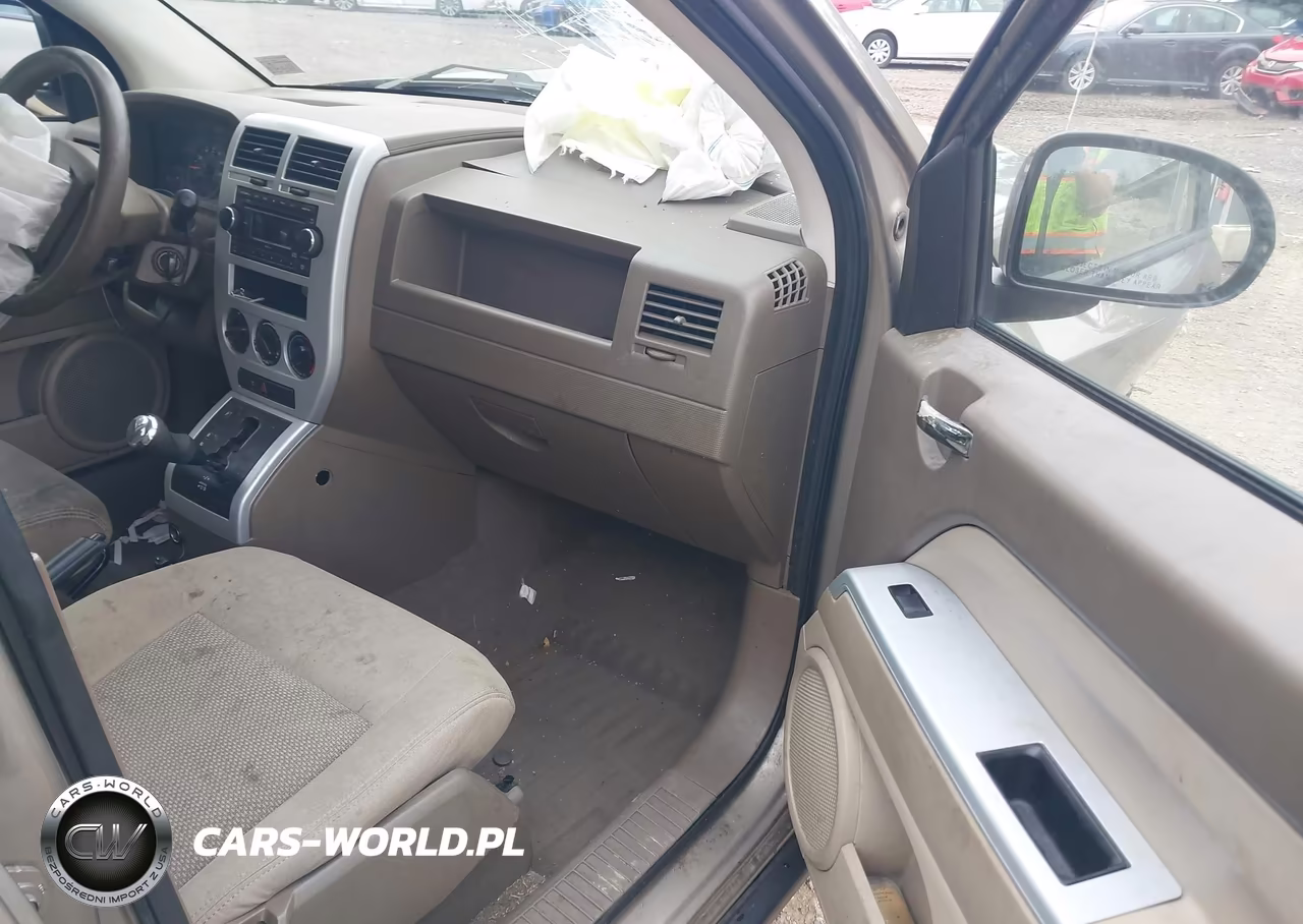 2008 Jeep Compass Sport VIN:1J8FF47W88D584686 - 5
