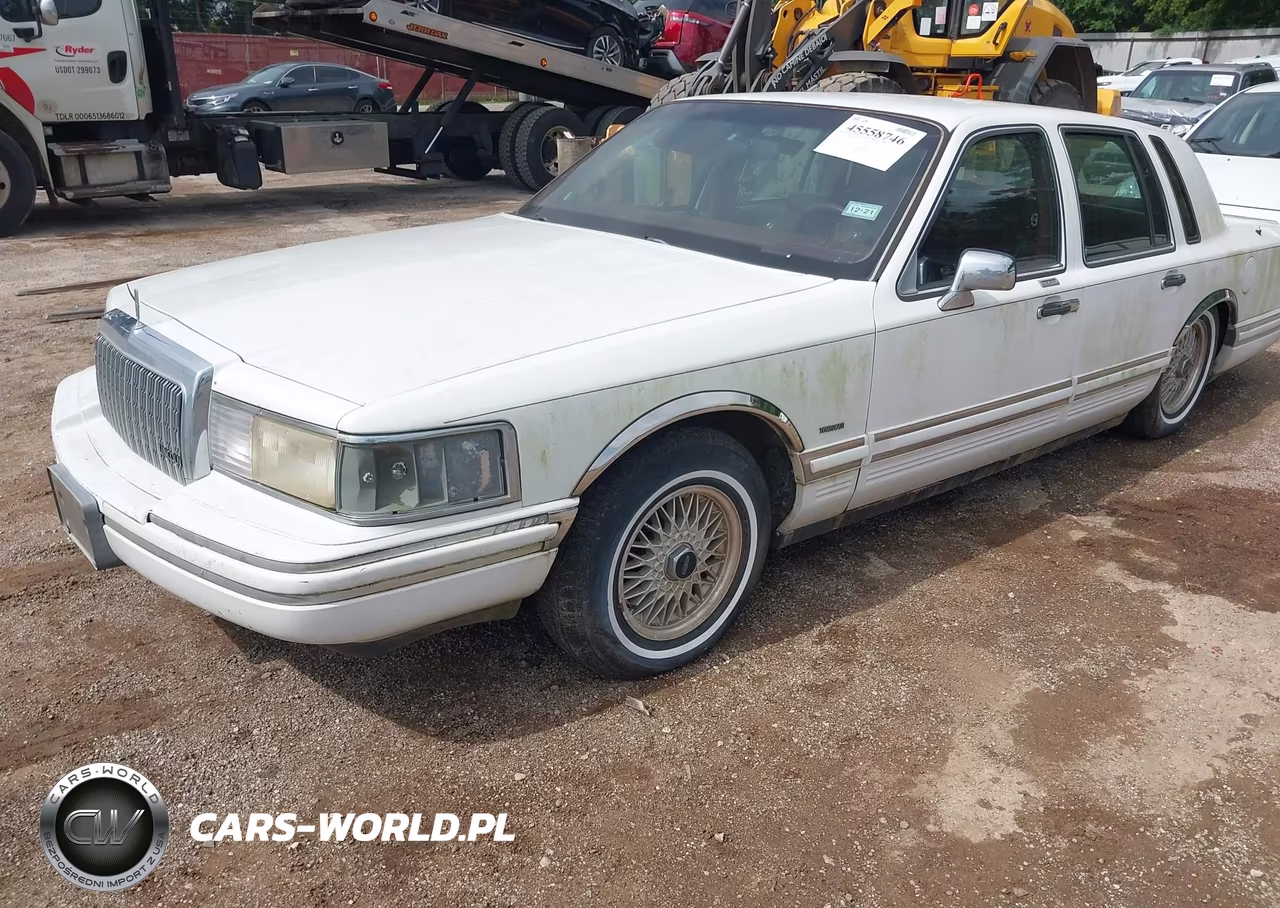 1994 Lincoln Town Car Signature-Tournament VIN:1LNLM82W5RY726366 - 2