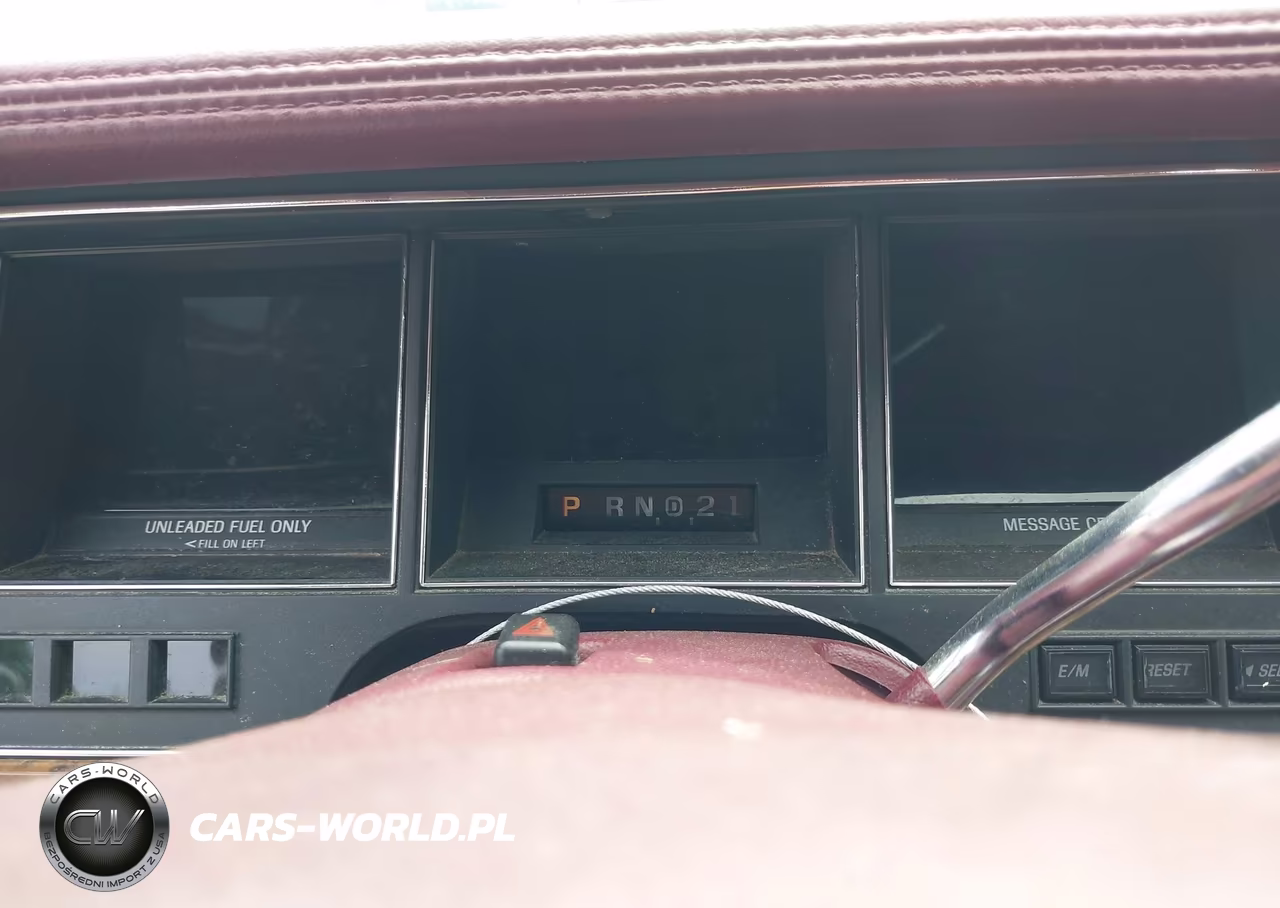 1994 Lincoln Town Car Signature-Tournament VIN:1LNLM82W5RY726366 - 7