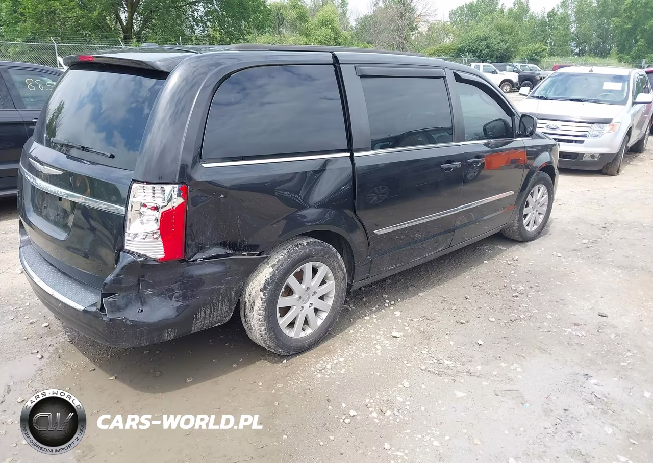 2015 Chrysler Town & Country Touring VIN:2C4RC1BG7FR573216 - 4