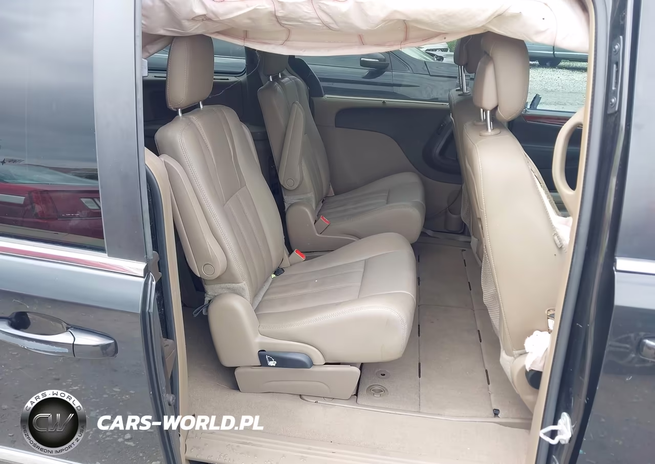 2015 Chrysler Town & Country Touring VIN:2C4RC1BG7FR573216 - 8