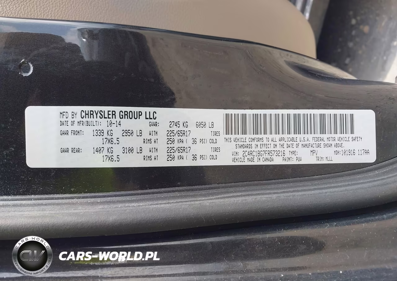 2015 Chrysler Town & Country Touring VIN:2C4RC1BG7FR573216 - 9