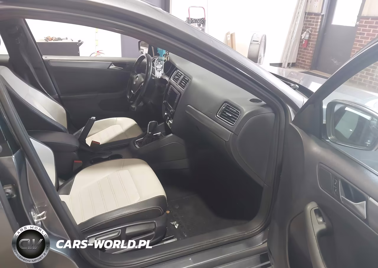 2016 Volkswagen Jetta 1.8T Sport VIN:3VWD17AJ2GM414125 - 5