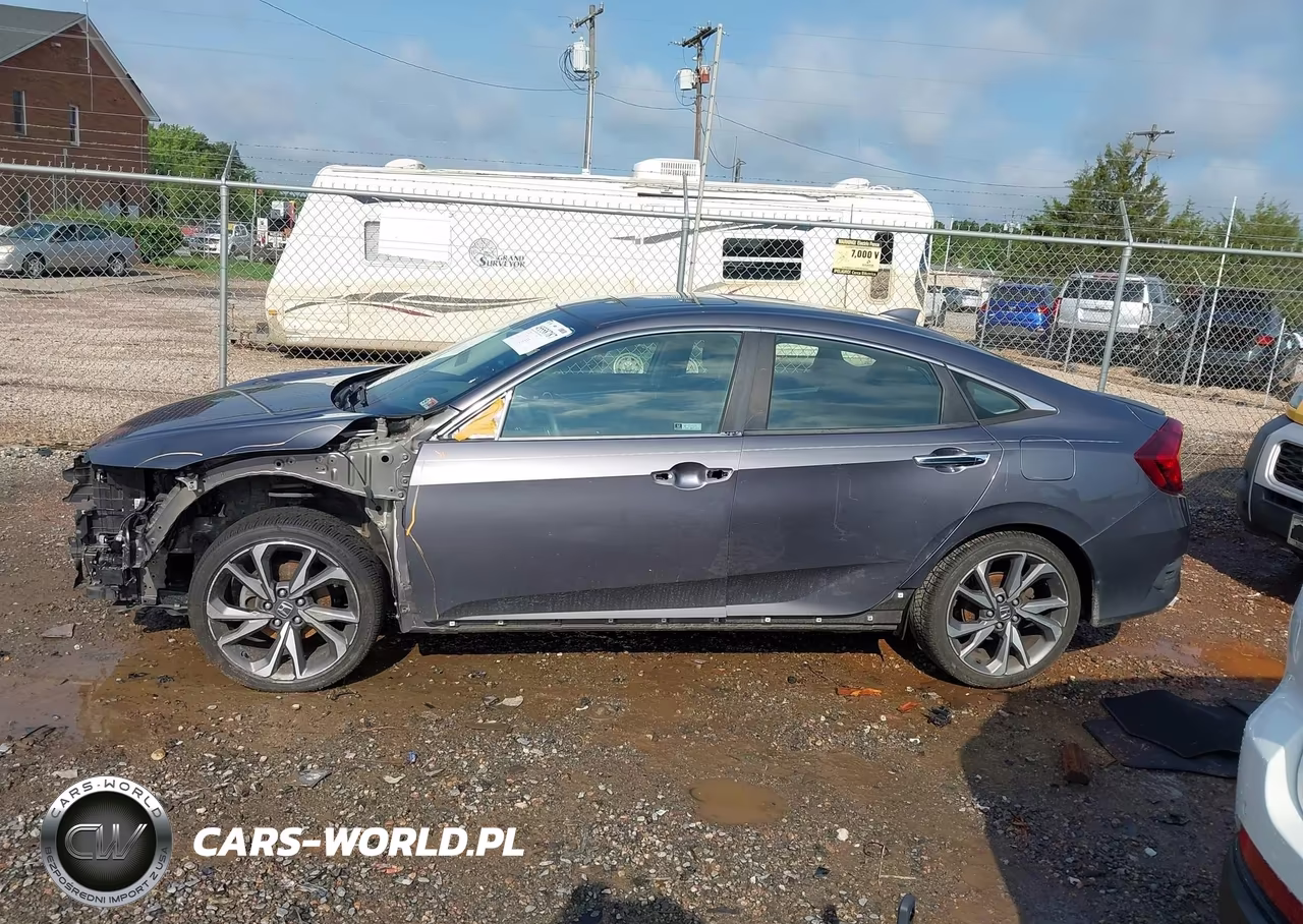 2019 Honda Civic Touring VIN:19XFC1F98KE007284 - 15