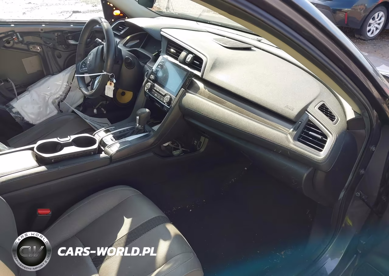 2019 Honda Civic Touring VIN:19XFC1F98KE007284 - 5