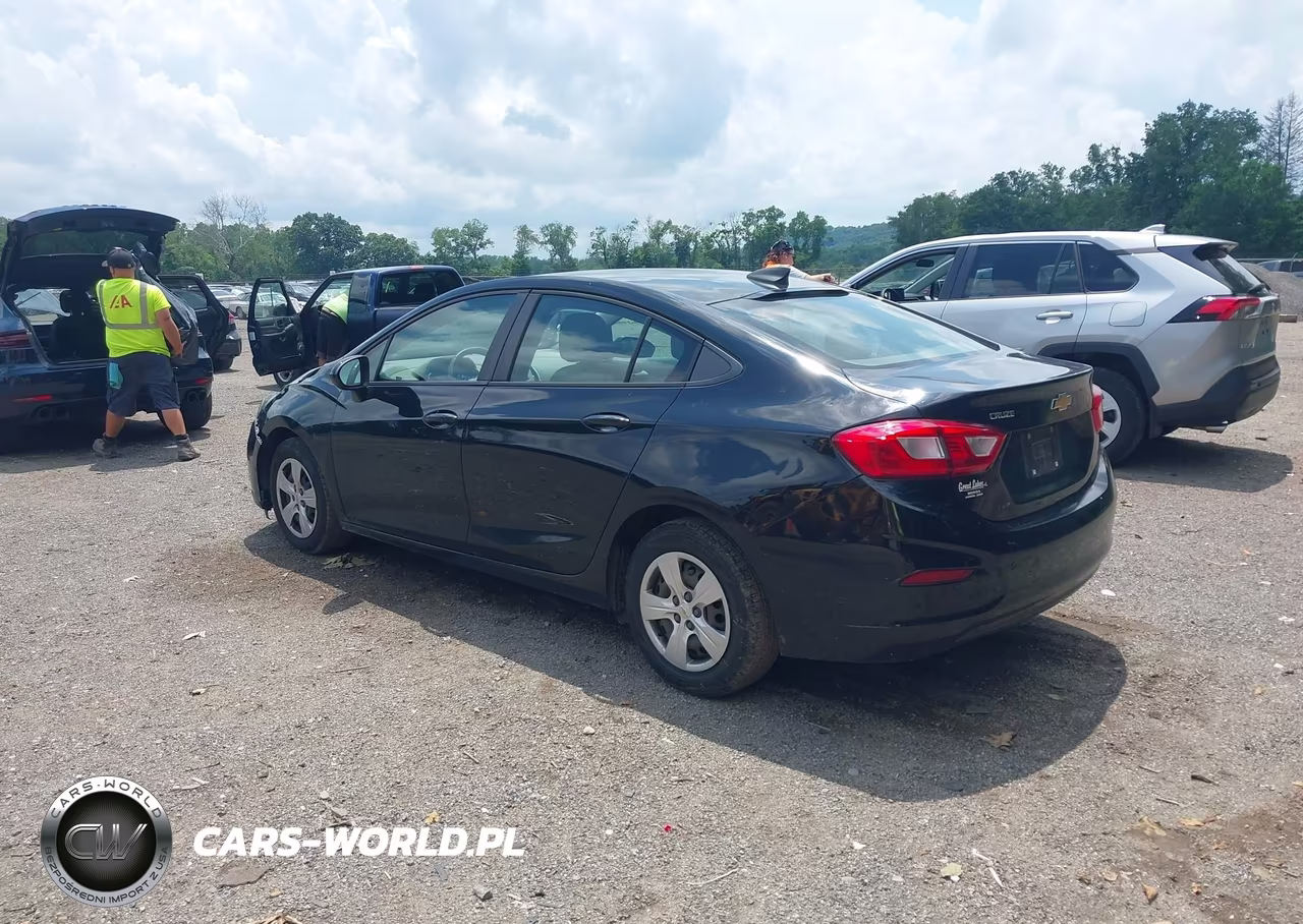 2018 Chevrolet Cruze Ls Auto VIN:1G1BC5SM0J7162659 - 3