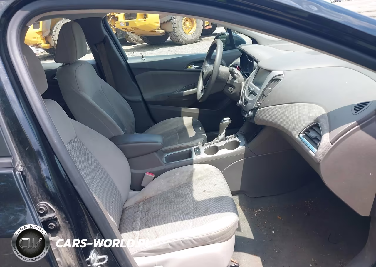 2018 Chevrolet Cruze Ls Auto VIN:1G1BC5SM0J7162659 - 5