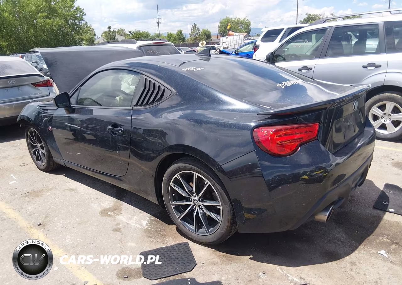 2017 Toyota 86 VIN:JF1ZNAA14H8711094 - 3