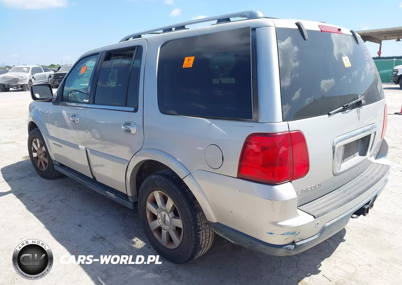 2006 Lincoln Navigator Luxury-Ultimate VIN:5LMFU27526LJ29739 - 3