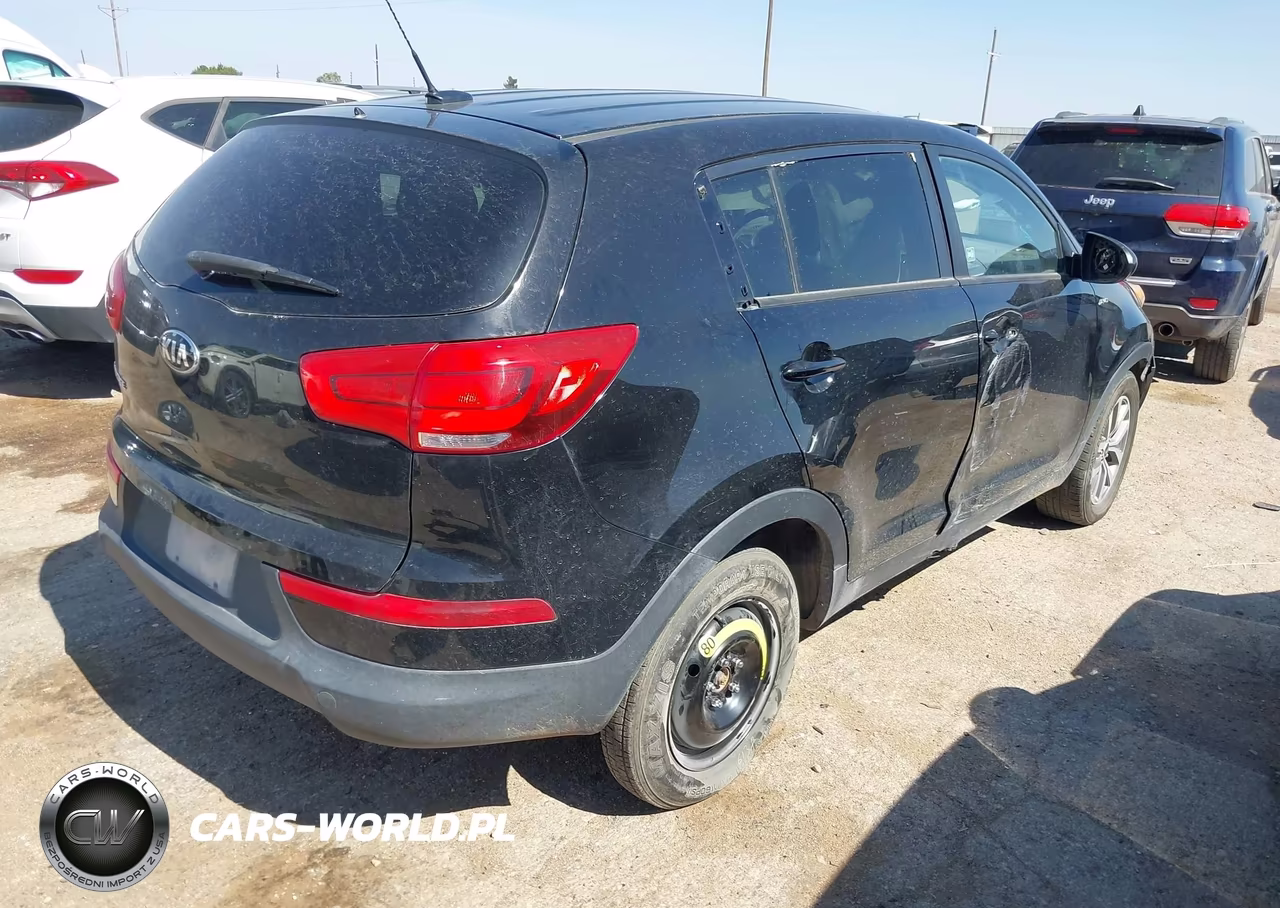 2015 Kia Sportage Lx VIN:KNDPBCACXF7684235 - 4