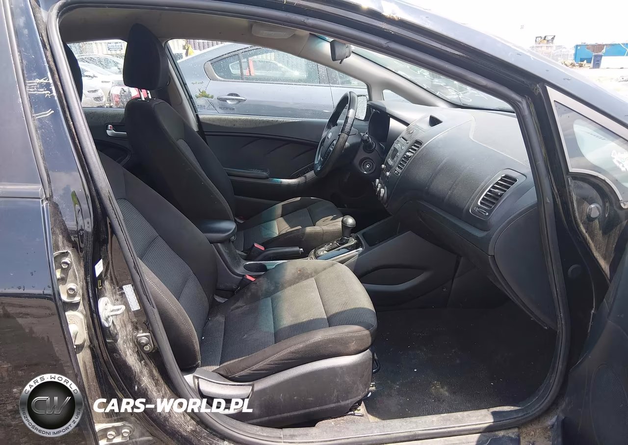 2017 Kia Forte Lx VIN:3KPFK4A76HE054025 - 5