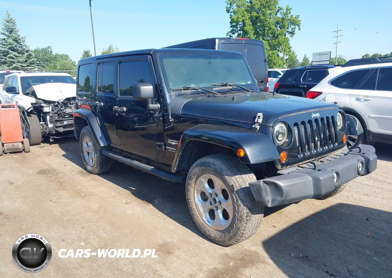 2013 Jeep Wrangler Unlimited Sahara – zdjęcie 1 z 13