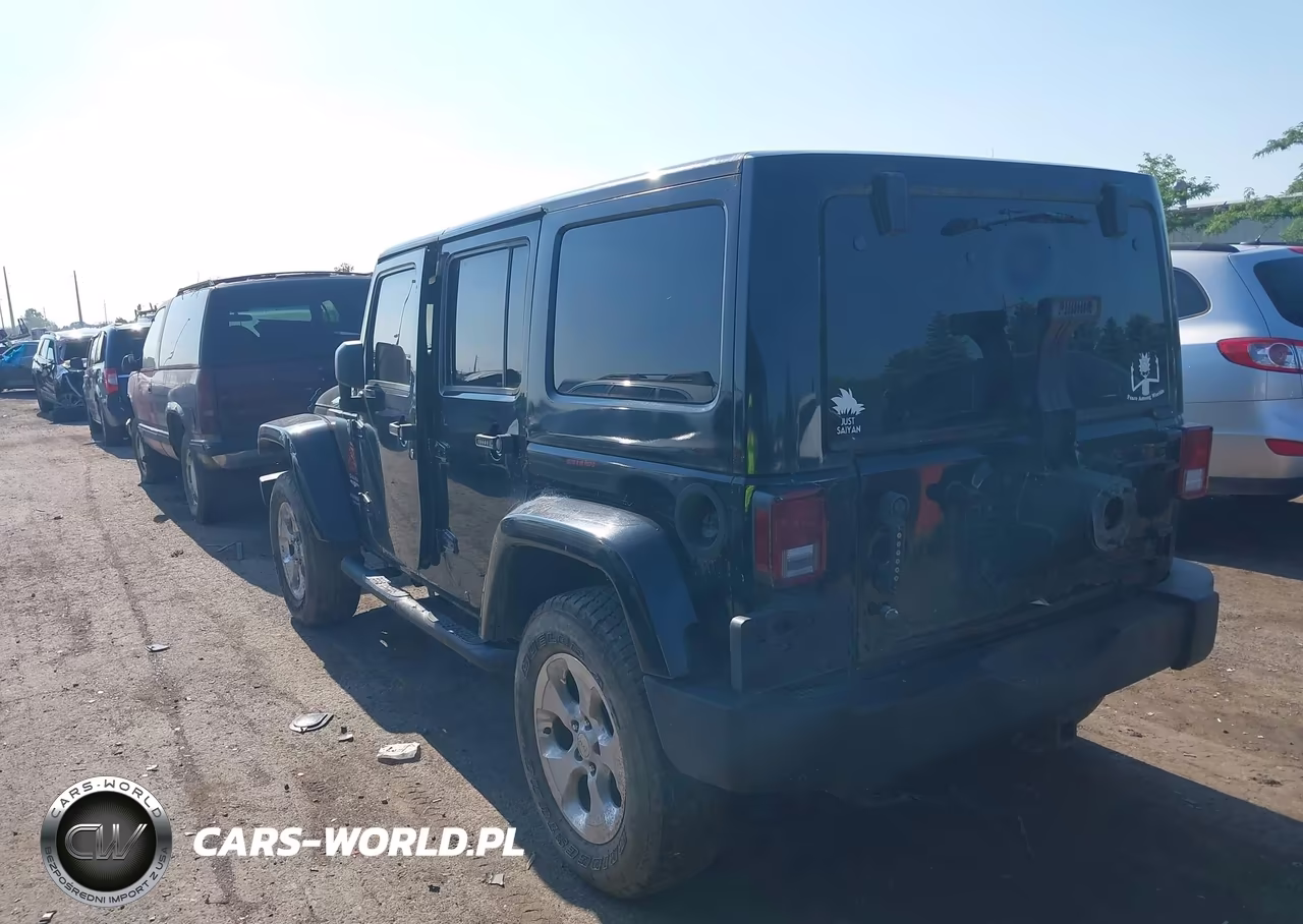 2013 Jeep Wrangler Unlimited Sahara VIN:1C4BJWEG6DL503745 - 3