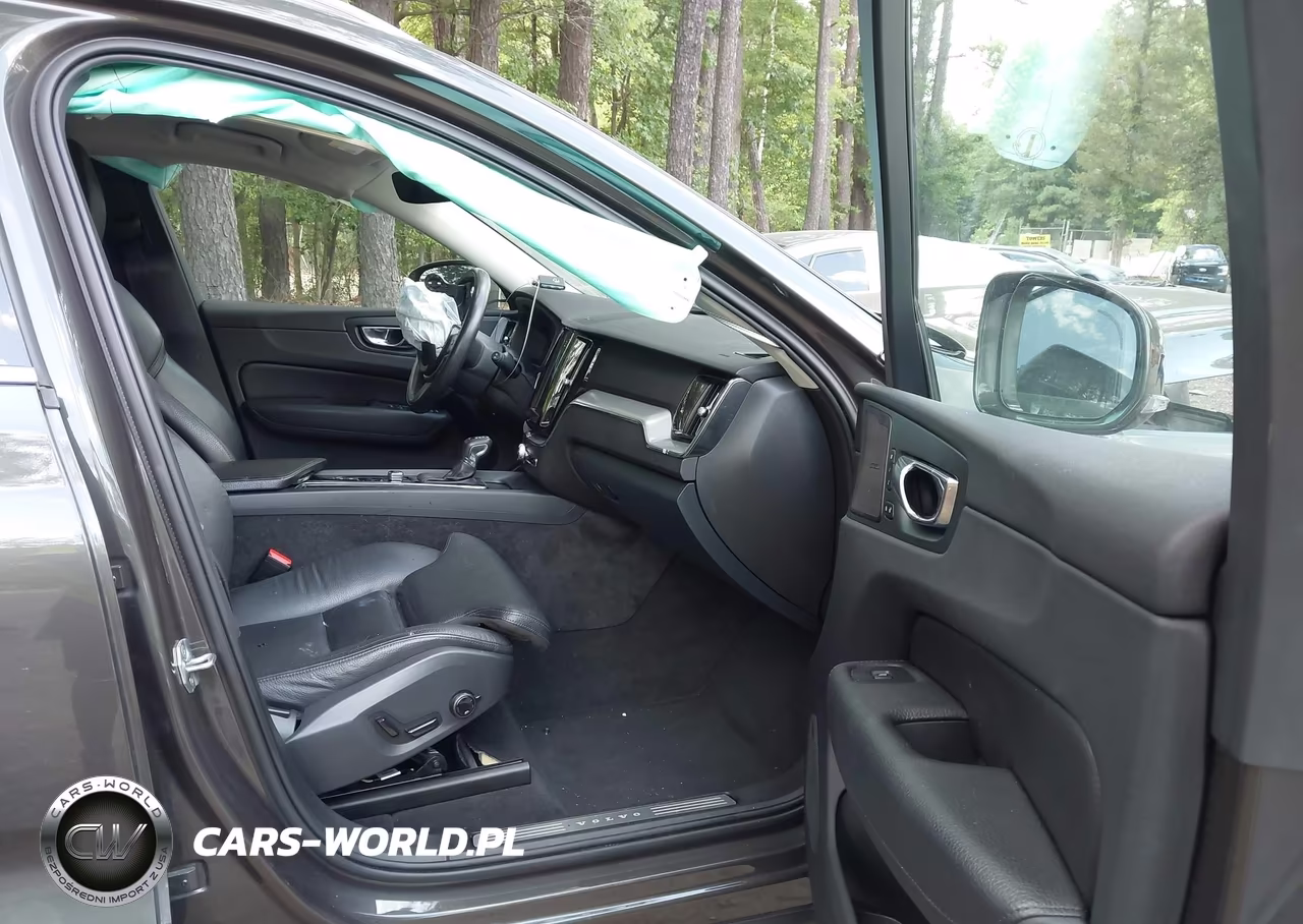 2019 Volvo Xc60 T5 Momentum VIN:LYV102RK2KB215566 - 5