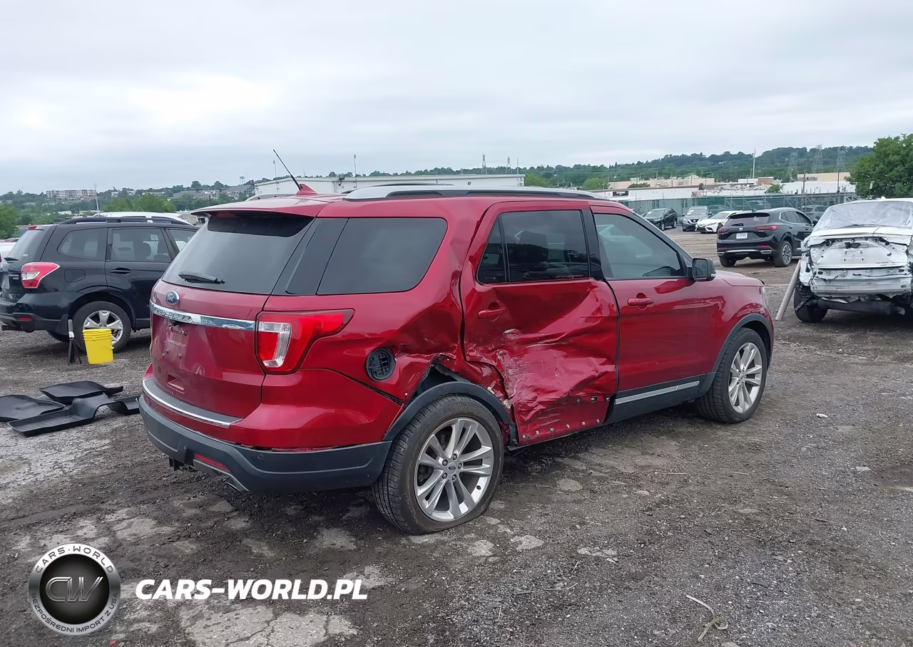 2018 Ford Explorer Xlt VIN:1FM5K8D81JGB83802 - 4