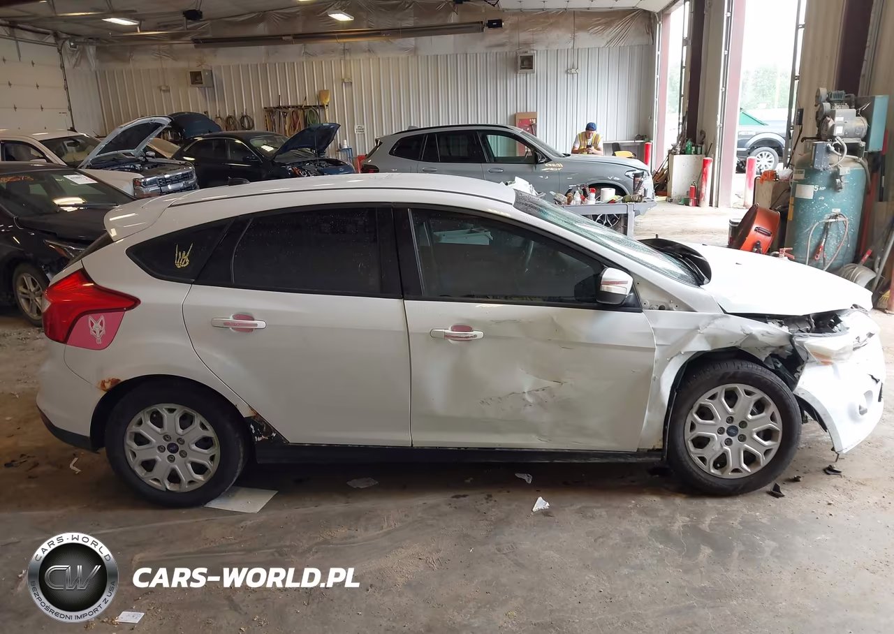 2012 Ford Focus Se VIN:1FAHP3K20CL364412 - 13