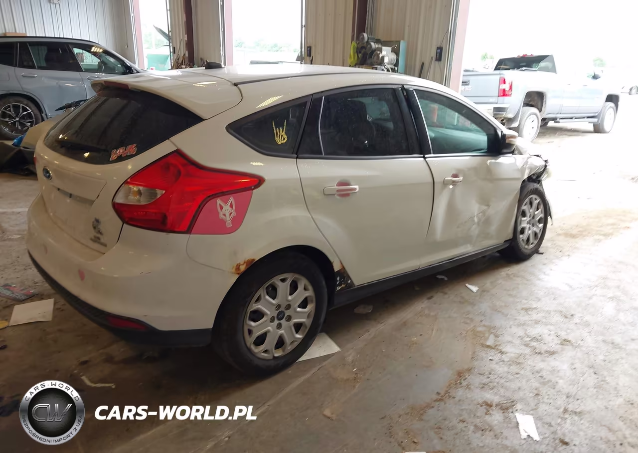 2012 Ford Focus Se VIN:1FAHP3K20CL364412 - 4