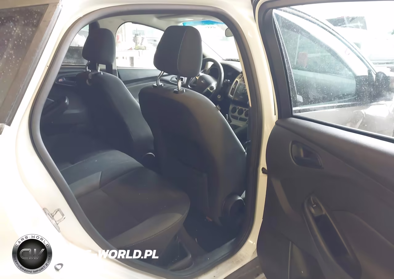 2012 Ford Focus Se VIN:1FAHP3K20CL364412 - 8