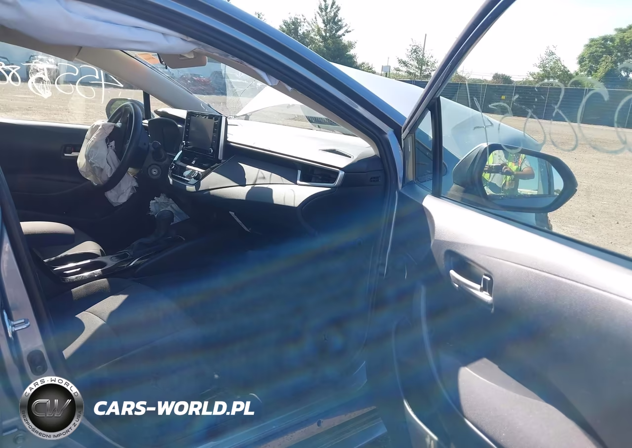 2021 Toyota Corolla Le VIN:JTDEPMAE3MJ145925 - 5