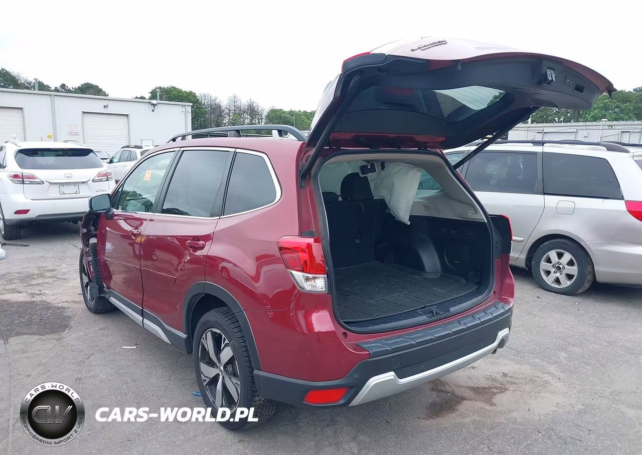 2020 Subaru Forester Touring VIN:JF2SKAXC0LH464048 - 3