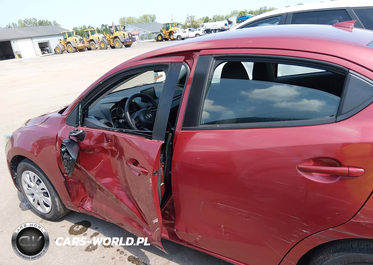 2020 Toyota Yaris L VIN:3MYDLBYV9LY715942 - 14