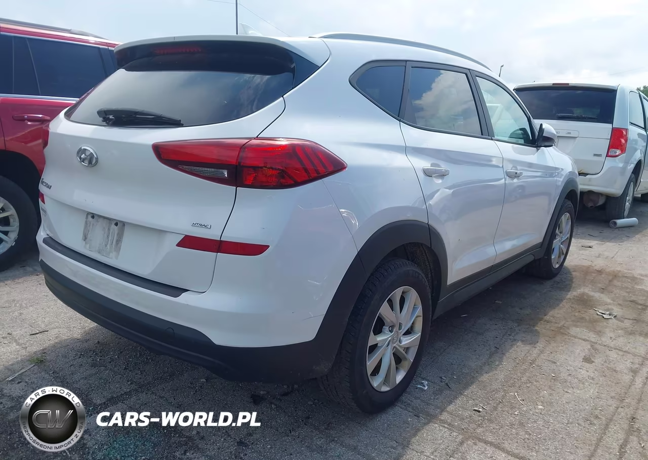 2019 Hyundai Tucson Value VIN:KM8J3CA44KU066301 - 4