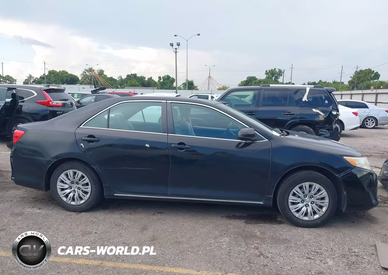 2014 Toyota Camry Le VIN:4T1BF1FK3EU305008 - 13