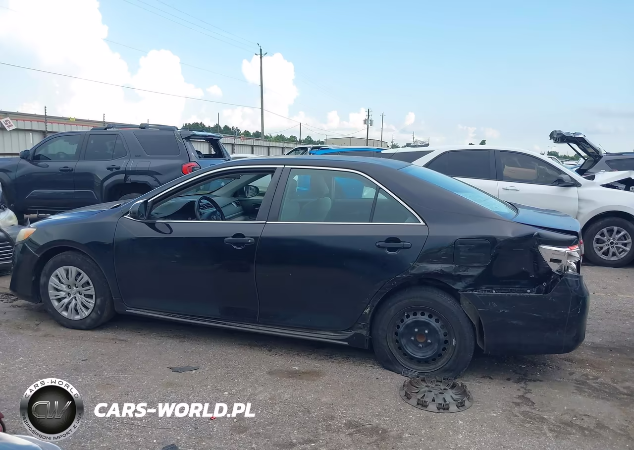 2014 Toyota Camry Le VIN:4T1BF1FK3EU305008 - 14