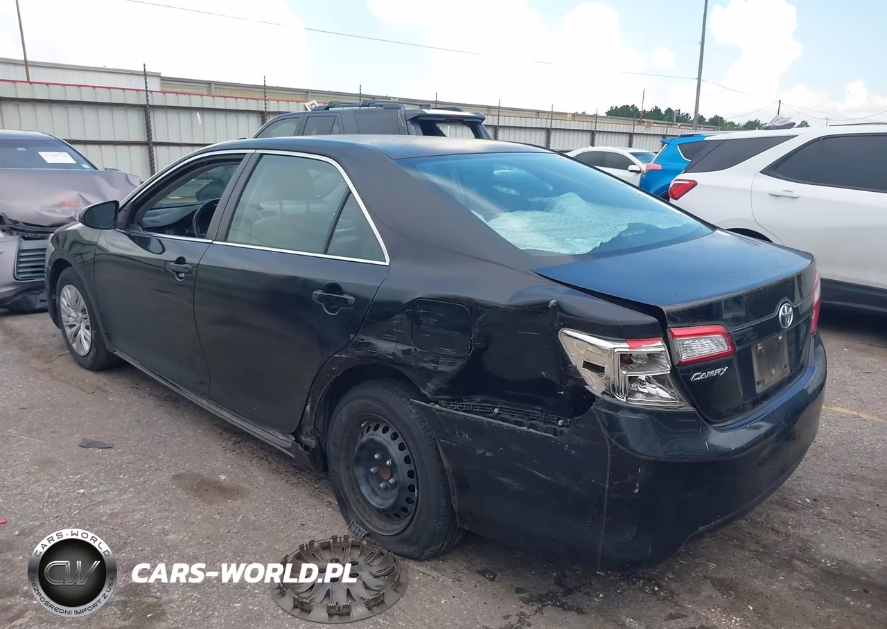 2014 Toyota Camry Le VIN:4T1BF1FK3EU305008 - 3