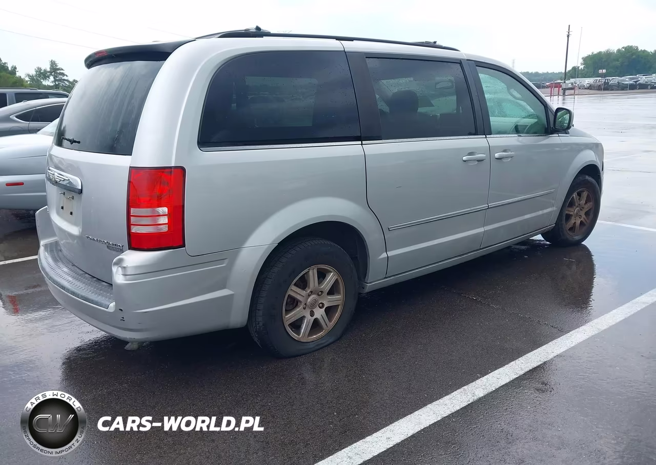 2009 Chrysler Town & Country Touring VIN:2A8HR54119R565443 - 4