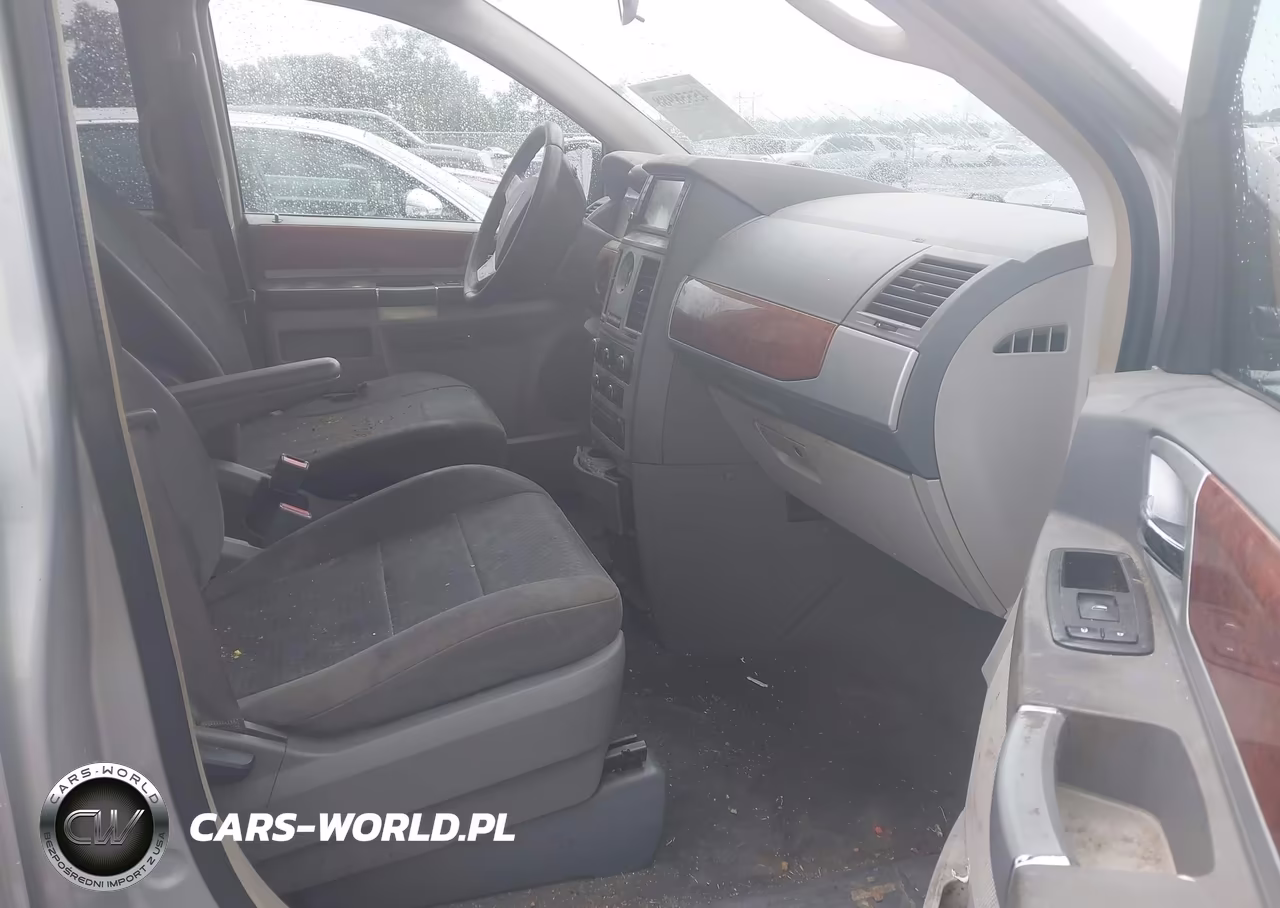 2009 Chrysler Town & Country Touring VIN:2A8HR54119R565443 - 5
