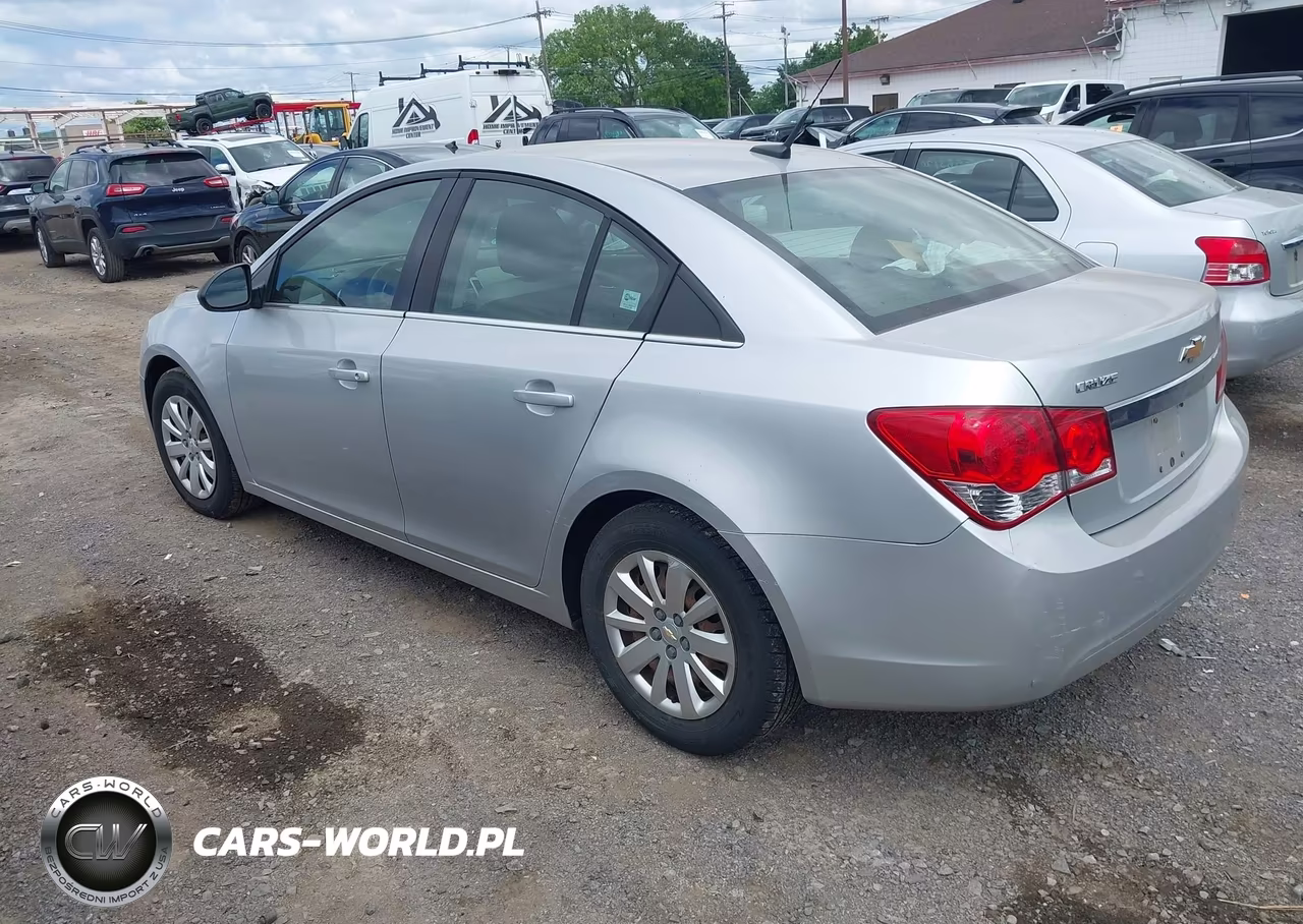 2011 Chevrolet Cruze Ls VIN:1G1PC5SH0B7295125 - 3