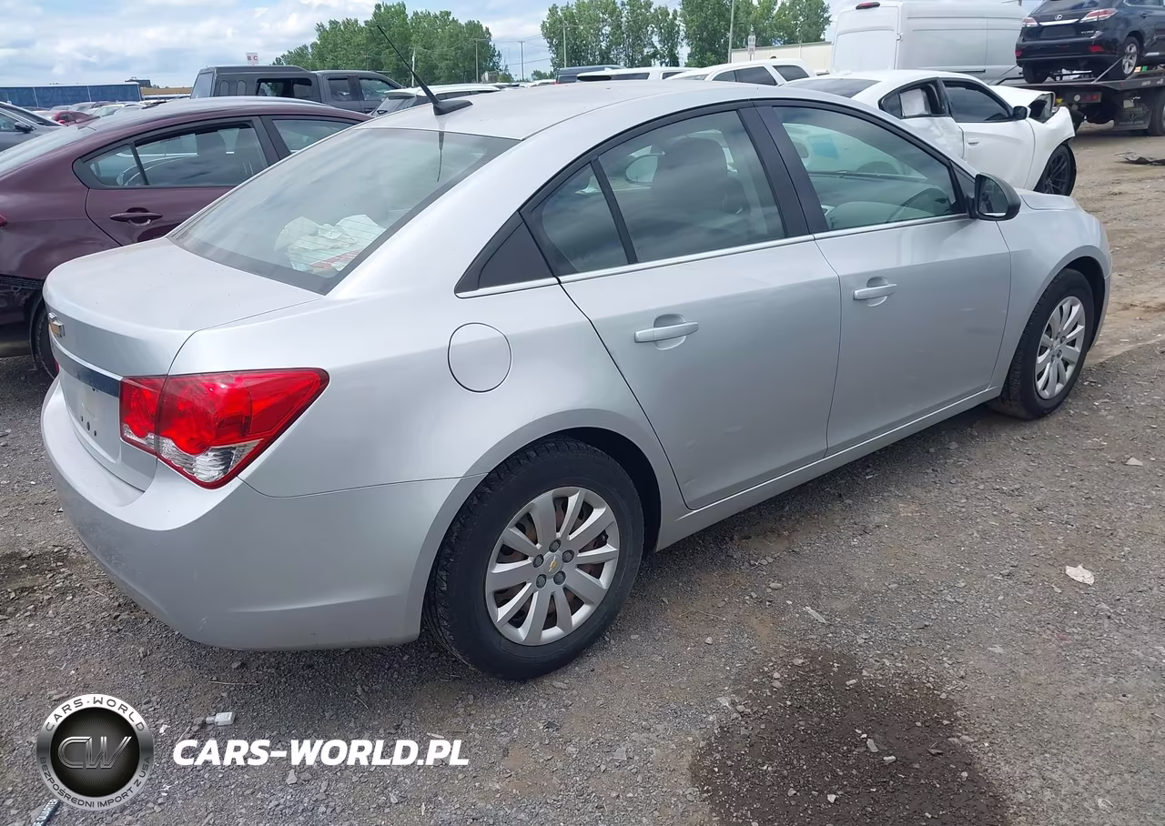 2011 Chevrolet Cruze Ls VIN:1G1PC5SH0B7295125 - 4