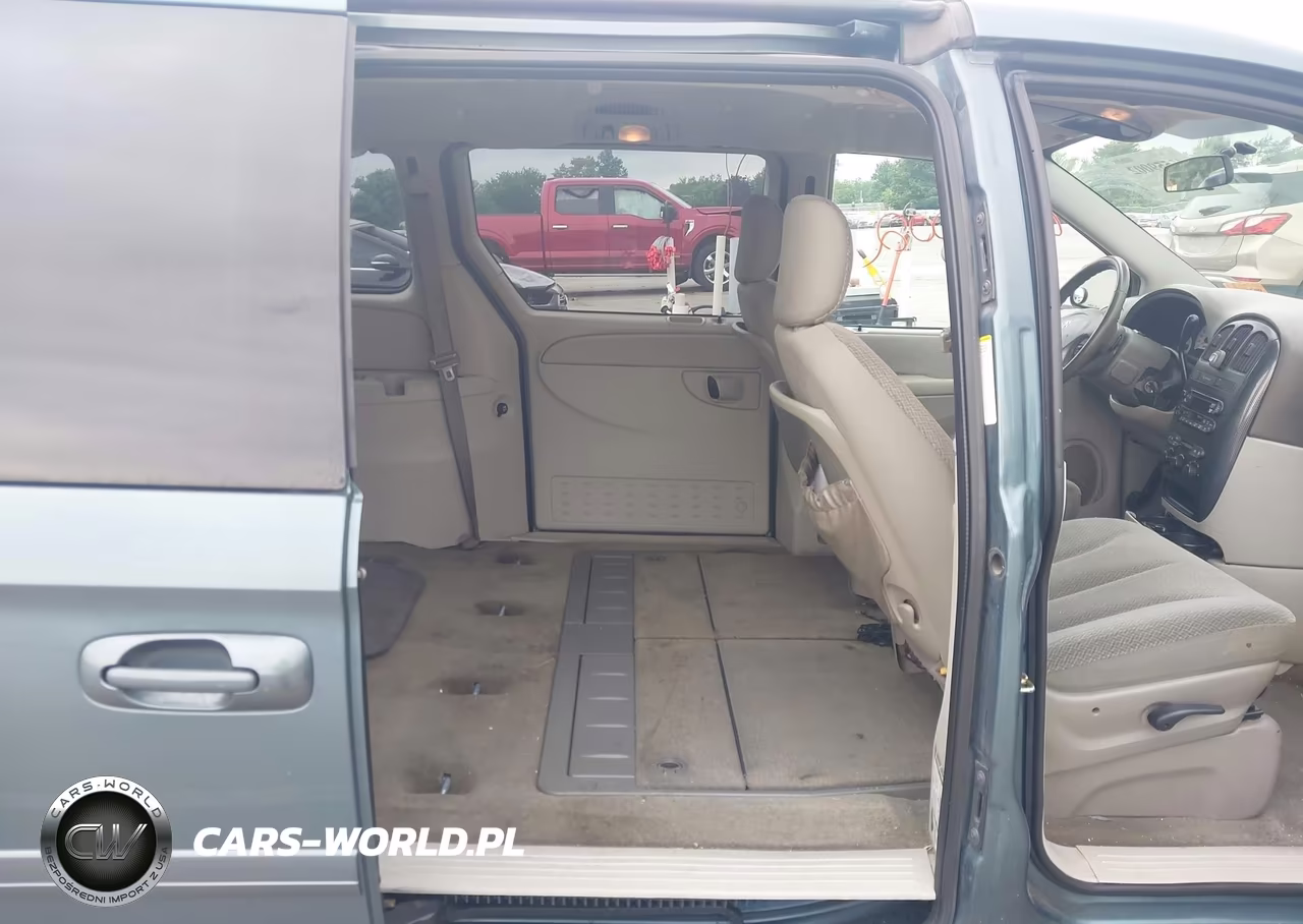 2005 Dodge Caravan Sxt VIN:2D4GP44L15R397448 - 8