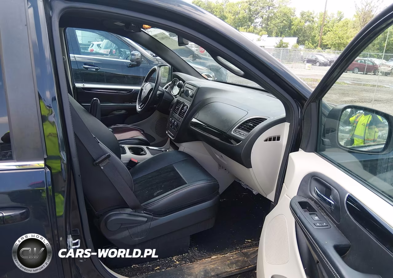 2017 Dodge Grand Caravan Sxt VIN:2C4RDGCG9HR558413 - 5