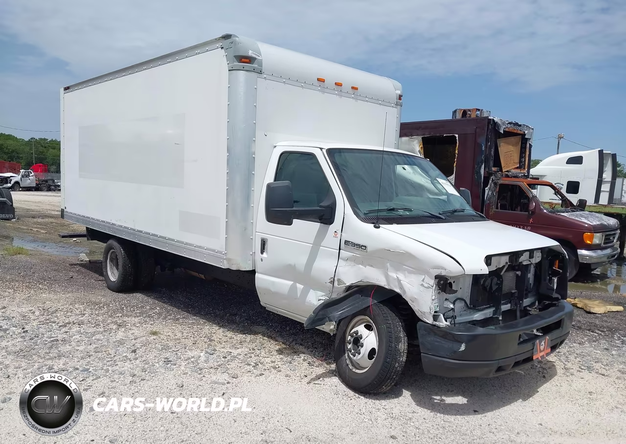 2017 Ford E-350 Cutaway