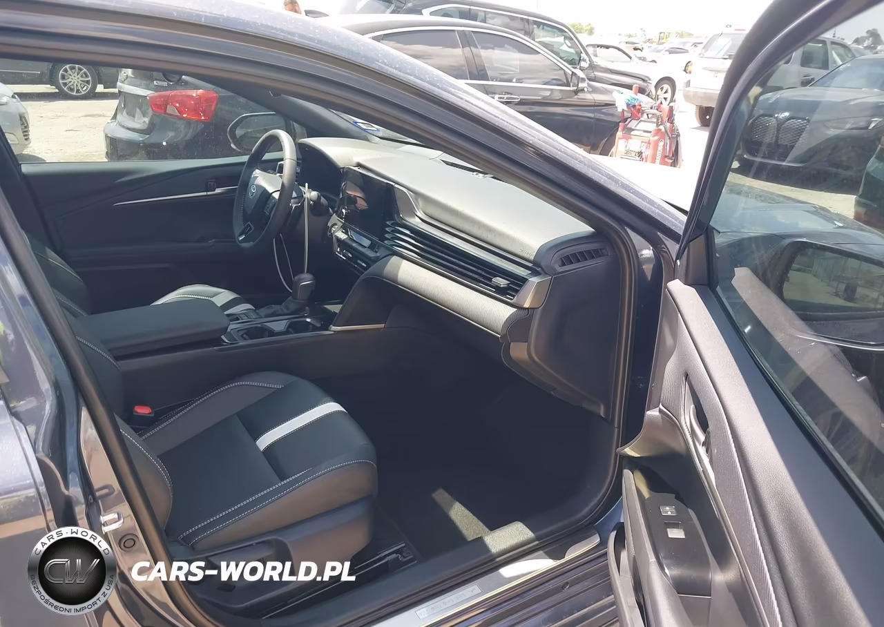 2026 Toyota Camry Se VIN:4T1DAACK6TU652552 - 5