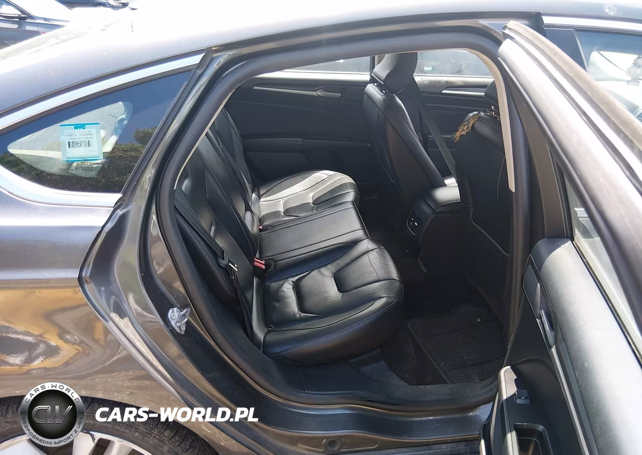2018 Ford Fusion Hybrid Platinum-Titanium VIN:3FA6P0RU2JR151067 - 8