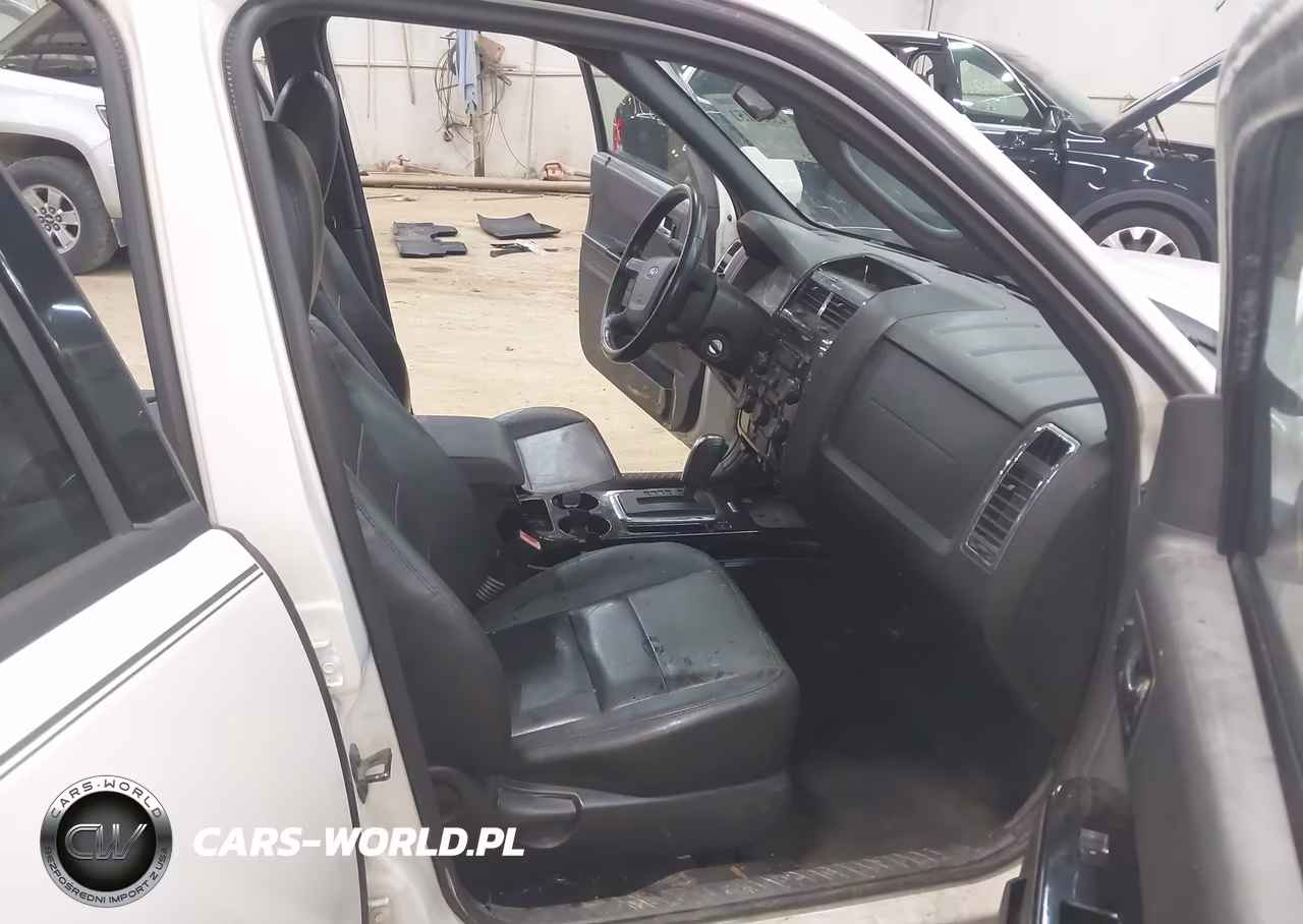 2010 Ford Escape Limited VIN:1FMCU9E74AKA04114 - 5