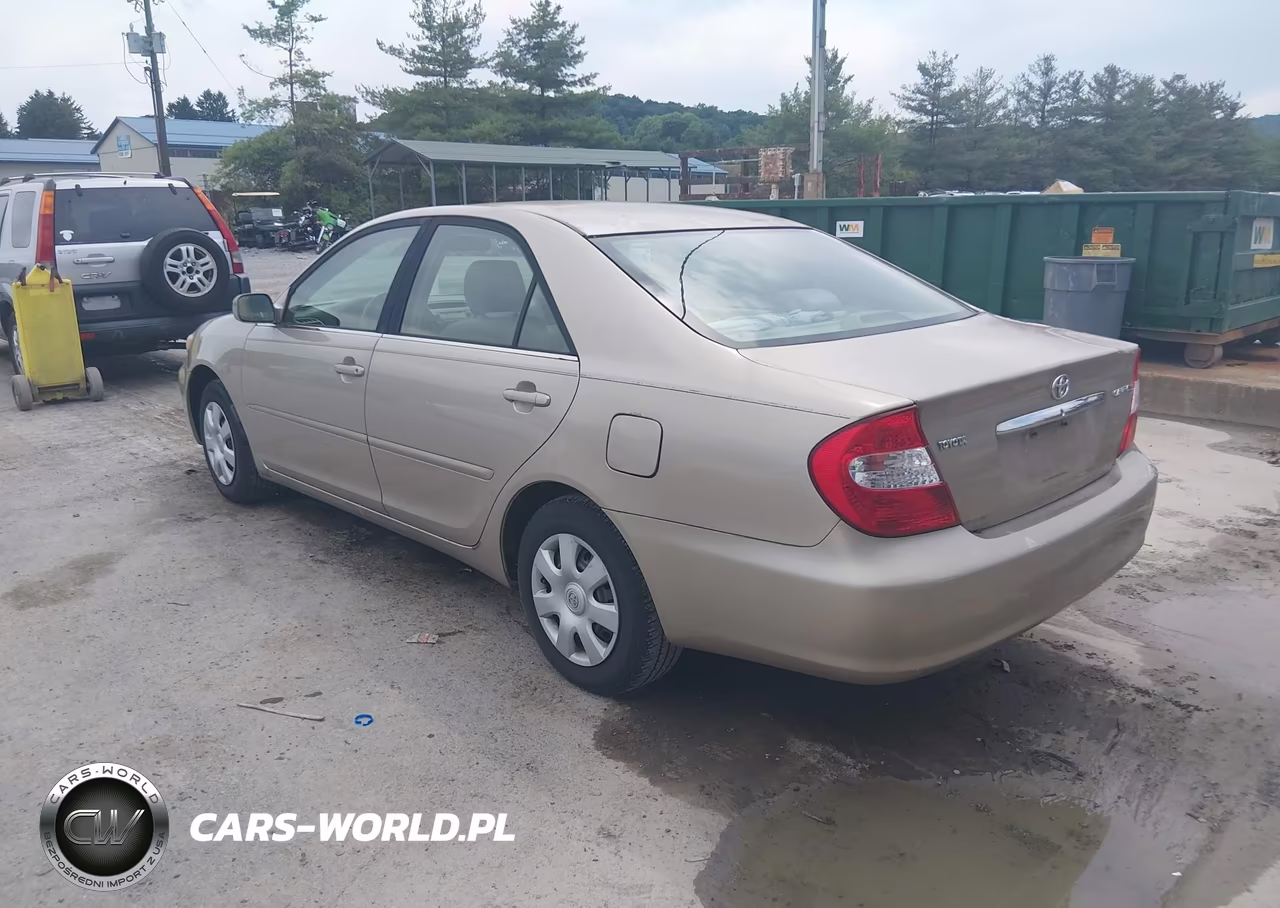 2003 Toyota Camry Le VIN:4T1BE32K23U242582 - 3